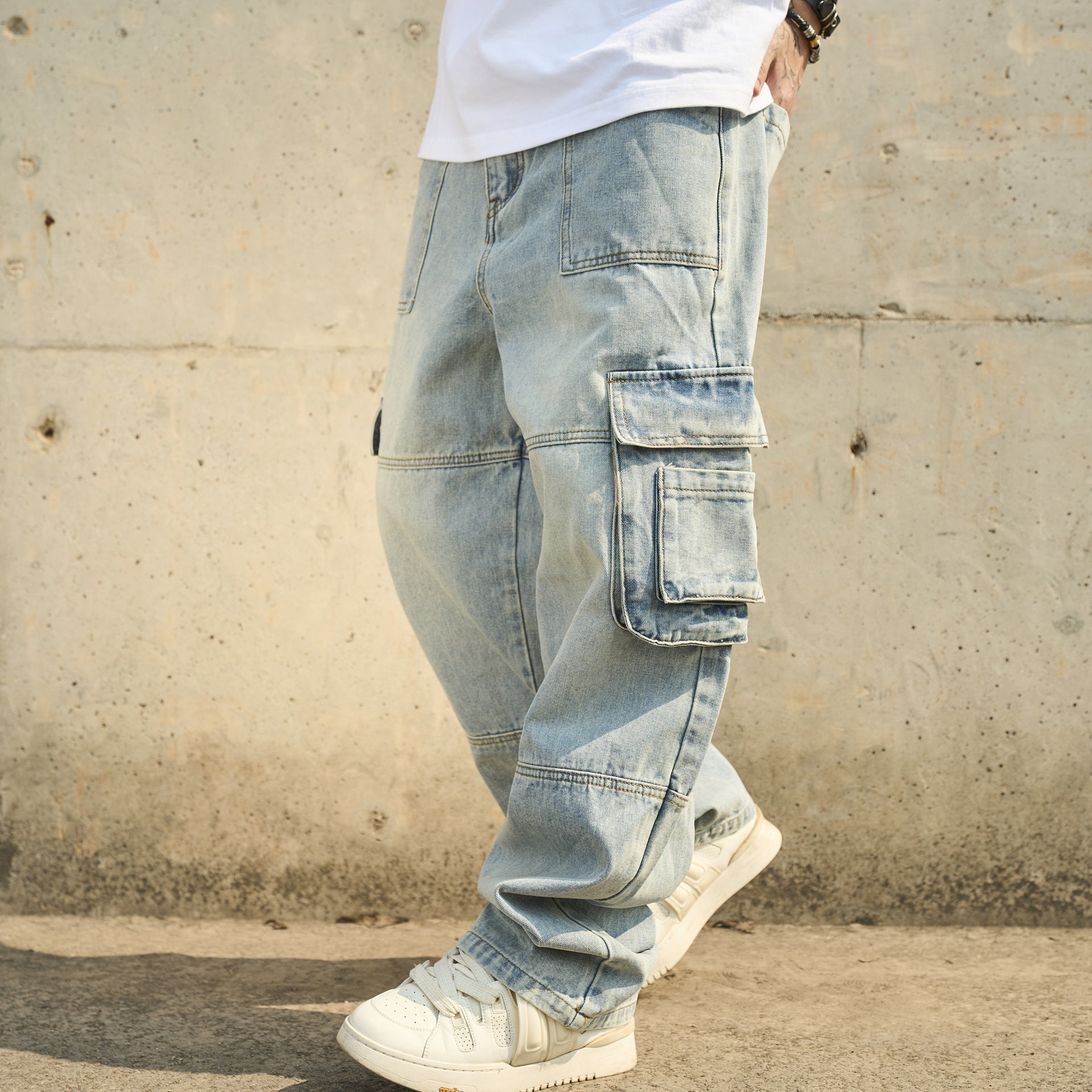 Men's Relaxed Mid-Rise Casual Jeans