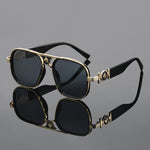 Unisex Square Horse-Detail Sunglasses